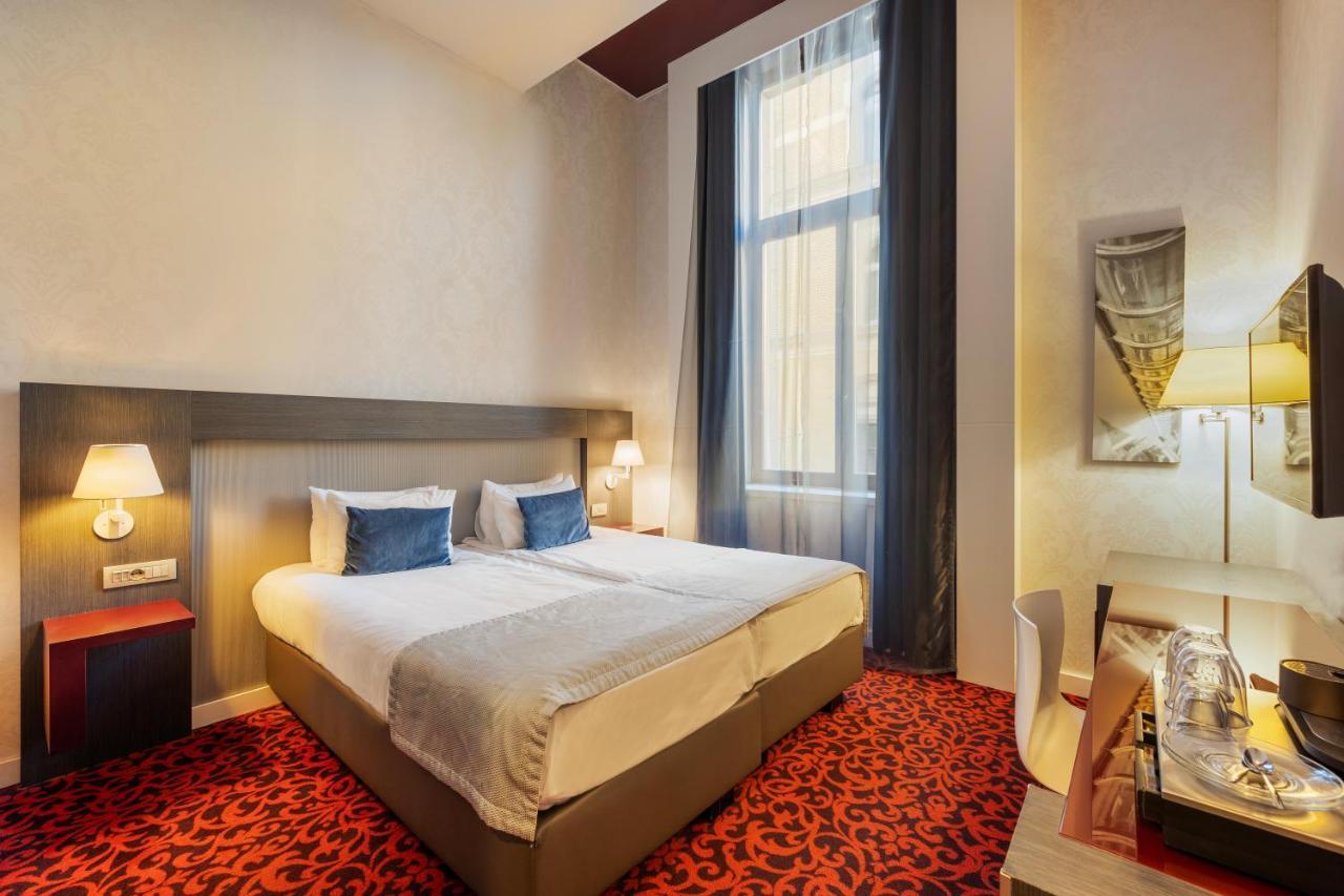 Eurostars Palazzo Zichy Hotel Budapest Luaran gambar