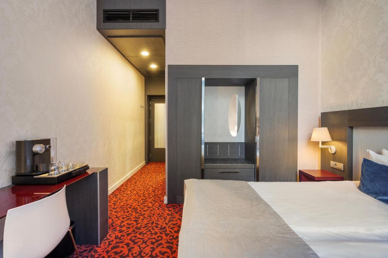 Eurostars Palazzo Zichy Hotel Budapest Luaran gambar