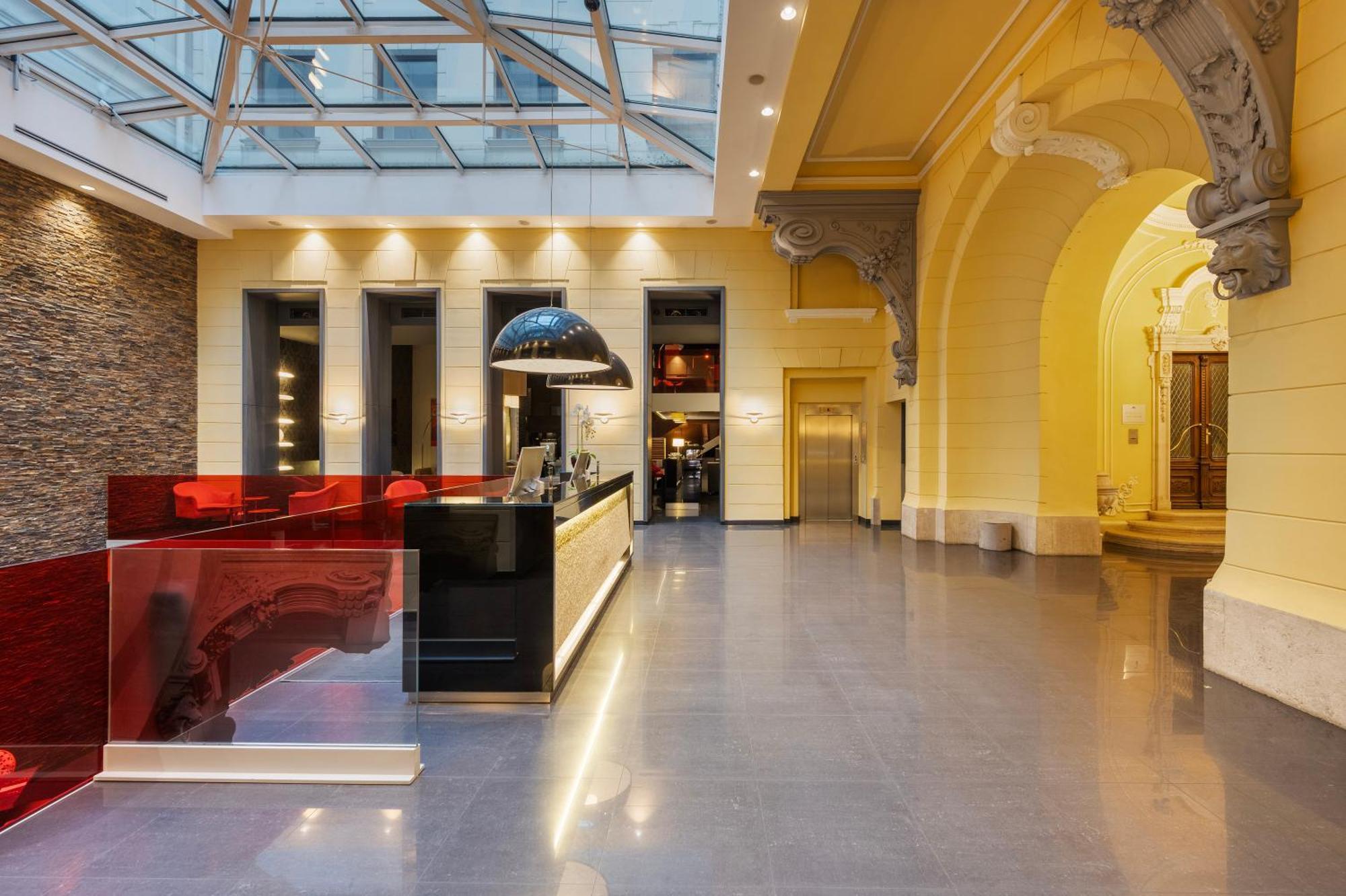 Eurostars Palazzo Zichy Hotel Budapest Luaran gambar