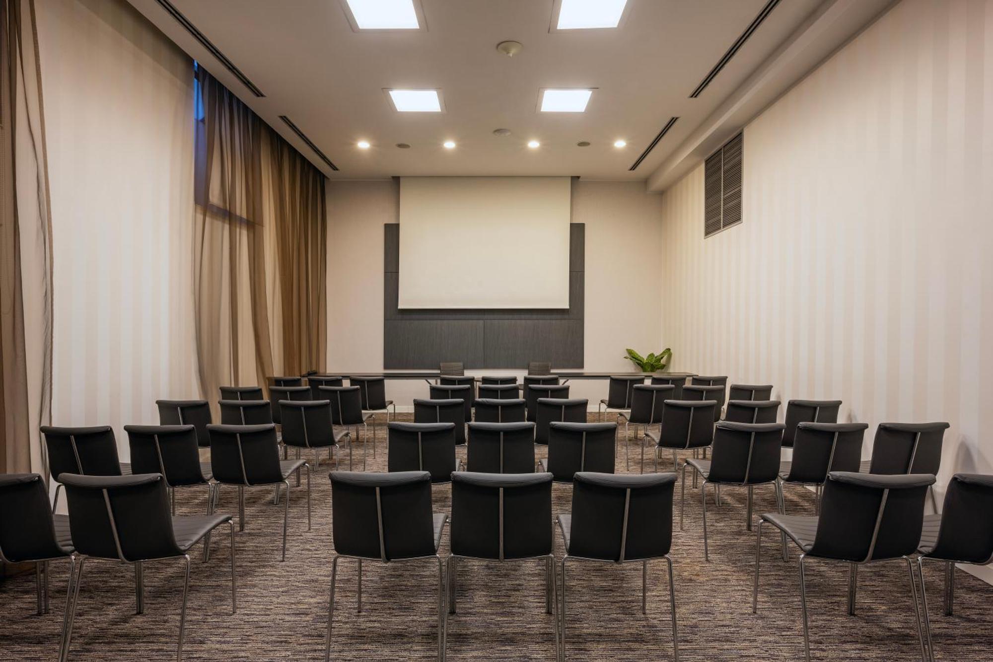 Eurostars Palazzo Zichy Hotel Budapest Luaran gambar