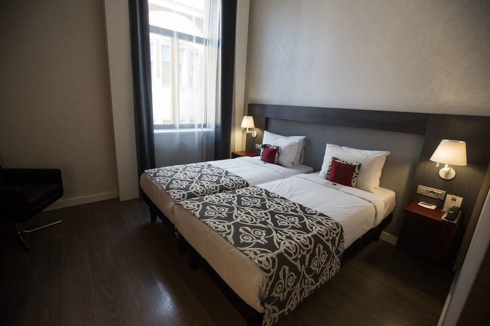 Eurostars Palazzo Zichy Hotel Budapest Luaran gambar